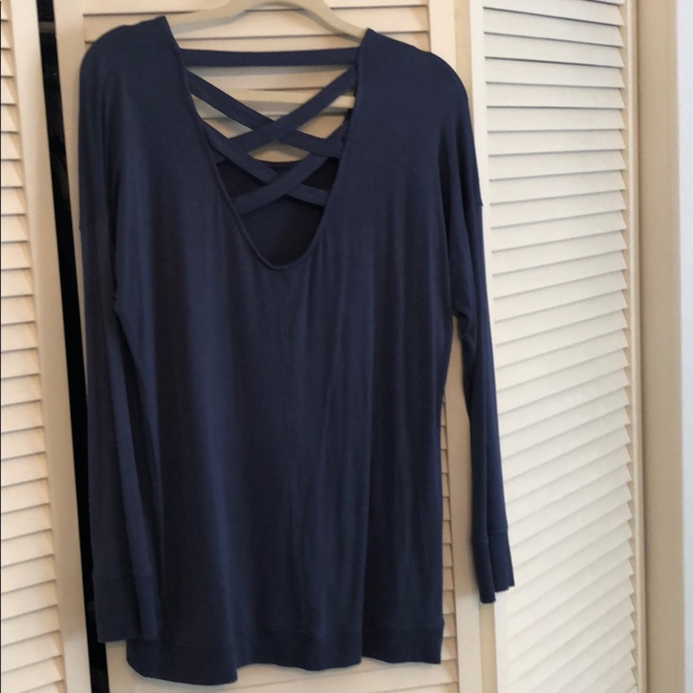 Athleta criss crows back top